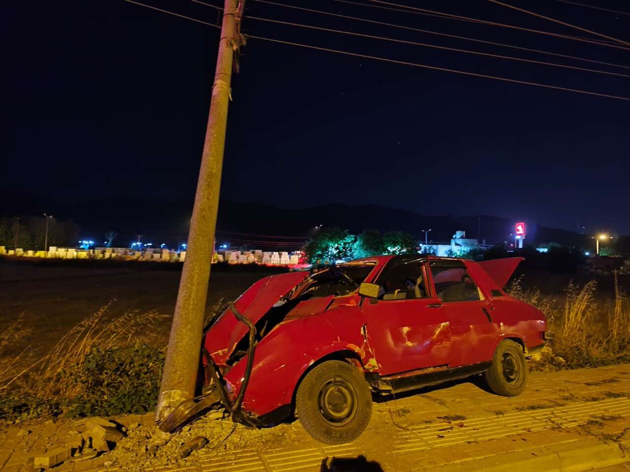 Dört kişilik aileye otomobil çarptı! 5 yaşındaki Masal Çelik öldü 8